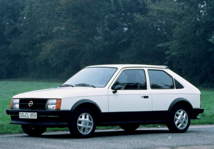  Opel Kadett SR 3-Door 1979 года  (фото 1 из 14)